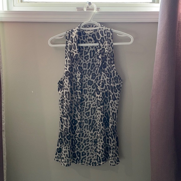 Guess, size medium, tank top. - Picture 1 of 2